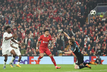 Liverpool vs Bayer Leverkusen (03:00 – 06/11)